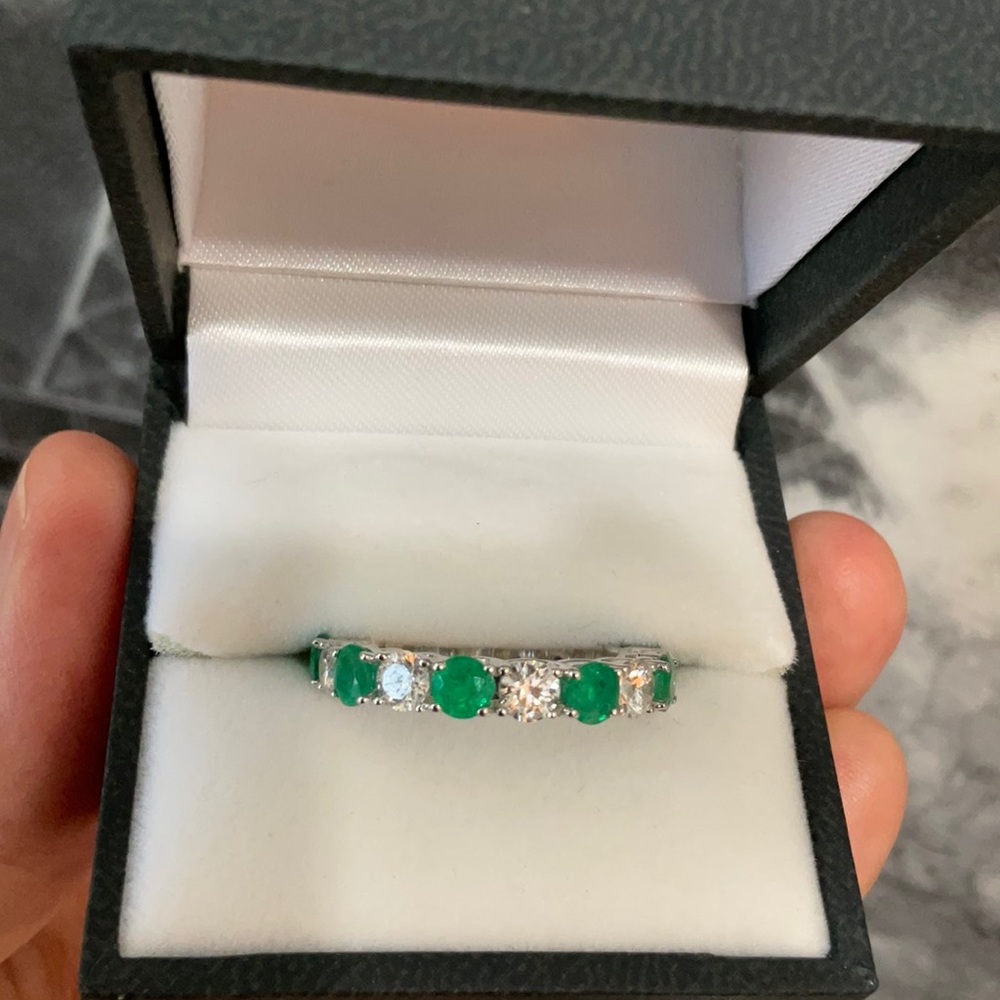 14K White Gold Natural Diamond & Emerald Ring